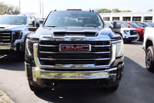 2025 GMC Sierra 2500 SLT