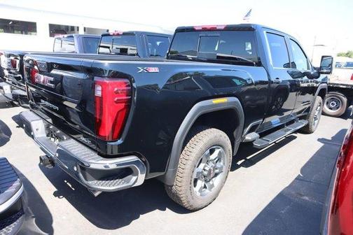 2025 GMC Sierra 2500 SLT