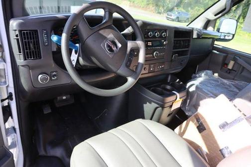 2025 GMC Savana 2500 Work Van