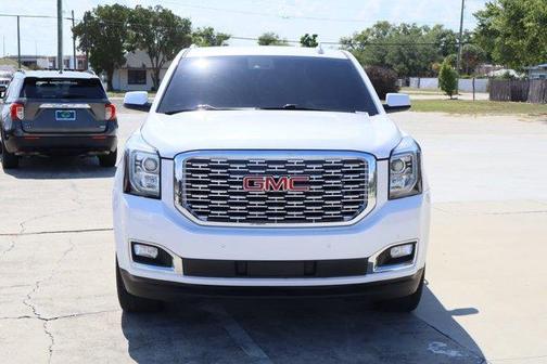 White Frost Tri-Coat 2018 GMC Yukon XL Denali