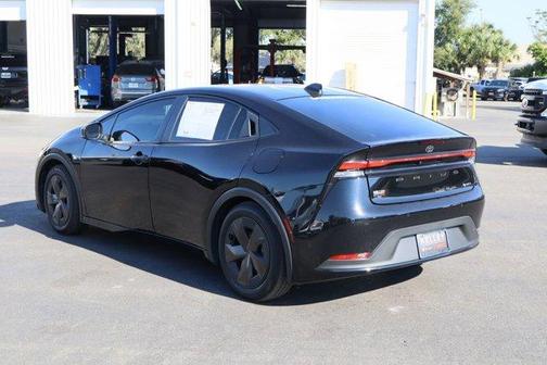 2023 Toyota Prius LE