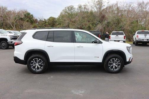2025 GMC Acadia AT4