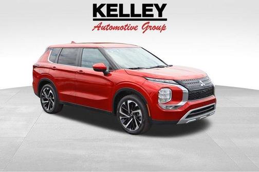 Red 2022 Mitsubishi Outlander SE