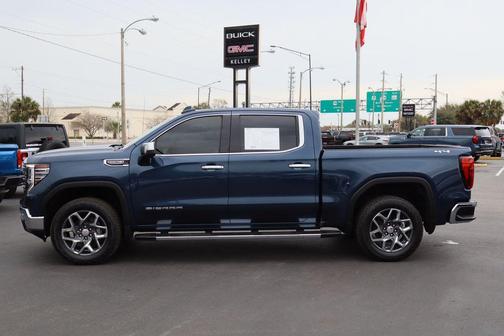 2022 GMC Sierra 1500 SLT