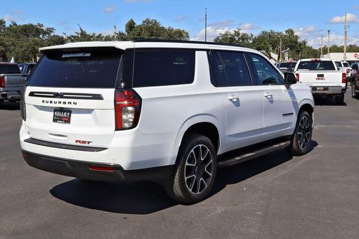 2022 Chevrolet Suburban RST