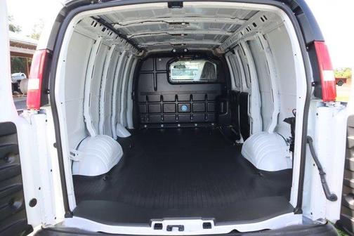 2025 GMC Savana 2500 Work Van