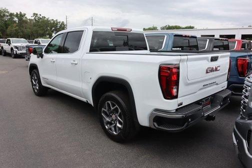 2025 GMC Sierra 1500 SLE
