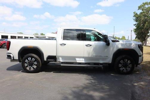 2025 GMC Sierra 2500 Denali