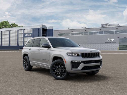 Silver Zynith 2026 Jeep Grand Cherokee Limited