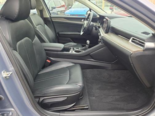 2023 Kia K5 EX