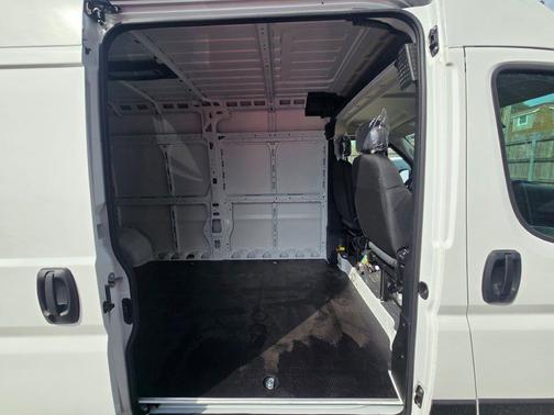 2026 RAM ProMaster 2500 Tradesman