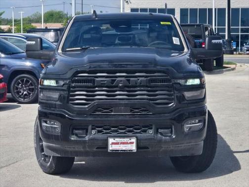 2025 RAM 2500 Big Horn Crew Cab 4x4 8' Box