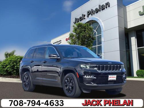 Diamond Black Crystal Pearlcoat 2023 Jeep Grand Cherokee Limited