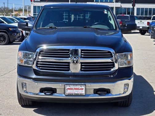 Brilliant Black Crystal Pearlcoat 2016 RAM 1500 Big Horn