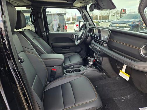 2026 Jeep Wrangler 4-Door Sahara 4x4