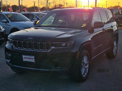 2024 Jeep Grand Cherokee Laredo