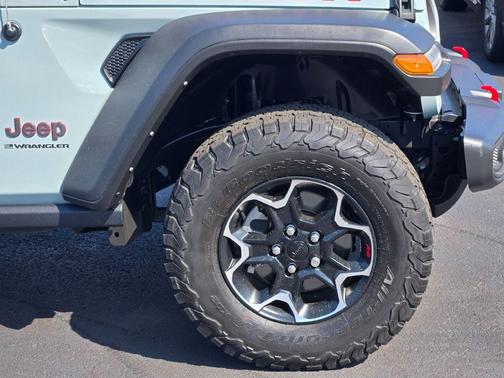 Earl Clearcoat 2023 Jeep Wrangler Rubicon