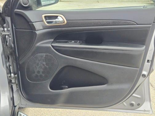 2016 Jeep Grand Cherokee Laredo