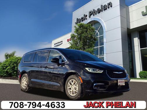 2025 Chrysler Pacifica L