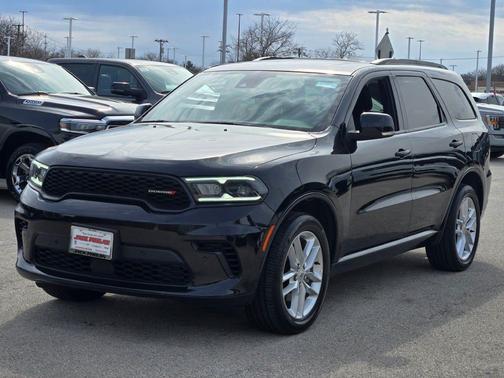 DB Black Crystal Clearcoat 2025 Dodge Durango GT Plus