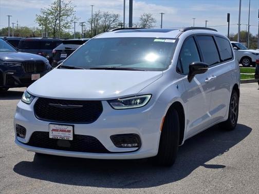 2025 Chrysler Pacifica Hybrid Premium S Appearance Pkg