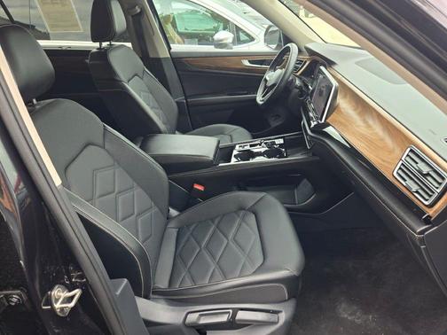 Gray 2025 Volkswagen Atlas 2.0T SE w/Technology 4MOTION