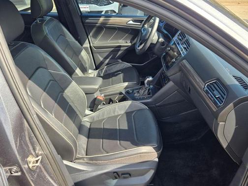 Platinum Gray Metallic 2023 Volkswagen Tiguan 2.0T SEL R-Line 4MOTION
