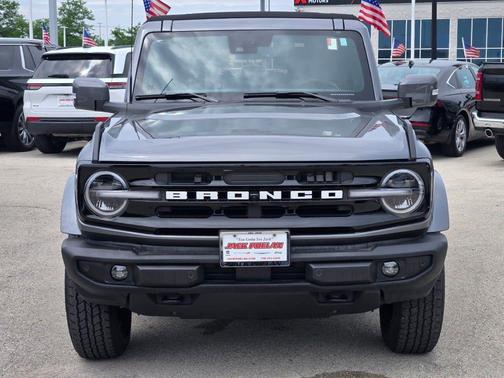 Carbonized Gray Metallic 2024 Ford Bronco Outer Banks