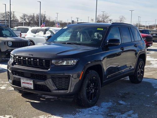 2026 Jeep Grand Cherokee Altitude