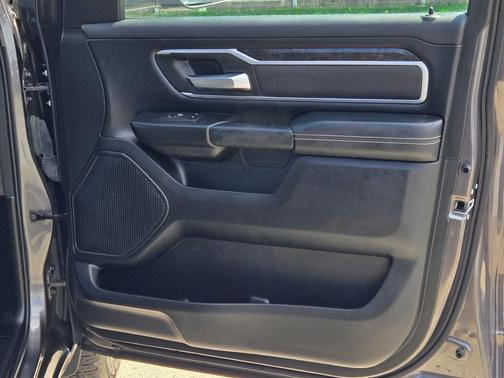 Granite Crystal Metallic Clearcoat 2023 RAM 1500 Big Horn/Lone Star