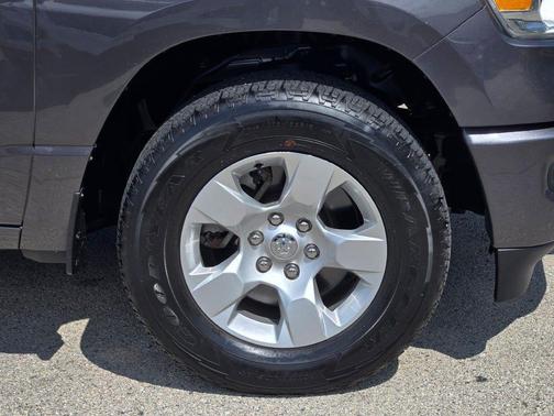 Granite Crystal Metallic Clearcoat 2023 RAM 1500 Big Horn/Lone Star