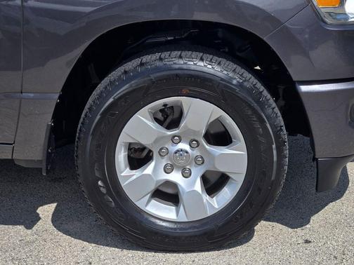 Granite Crystal Metallic Clearcoat 2023 RAM 1500 Big Horn/Lone Star
