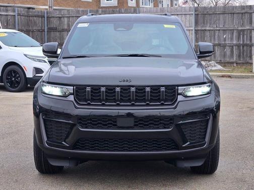 2026 Jeep Grand Cherokee Altitude