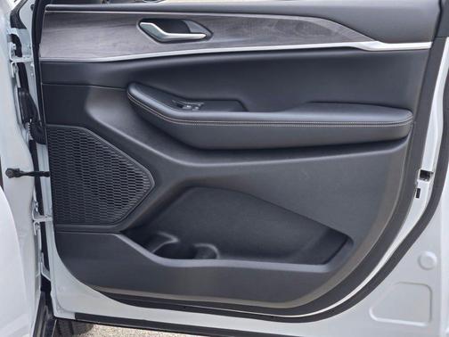 2024 Jeep Grand Cherokee Limited X