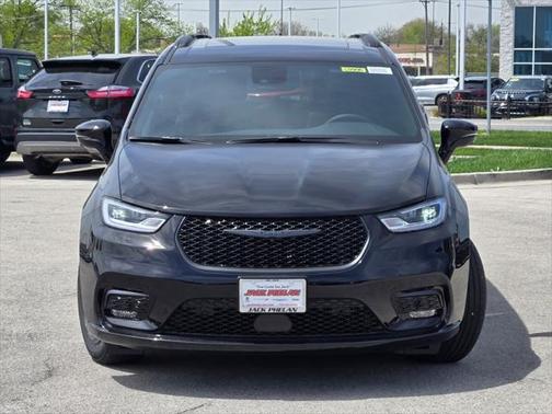 2025 Chrysler Pacifica Hybrid Premium S Appearance Pkg