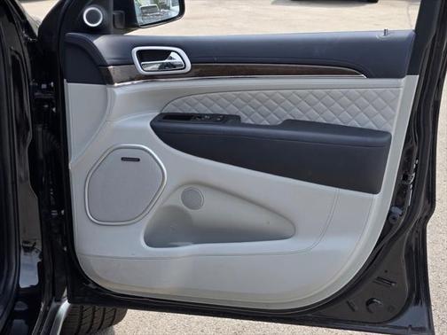 2019 Jeep Grand Cherokee Summit