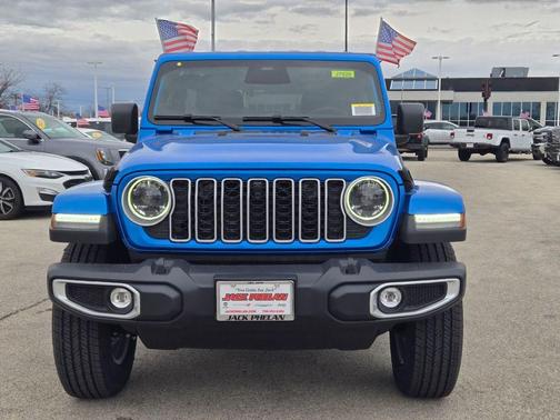 2026 Jeep Wrangler 4-Door Sahara 4x4