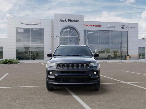 Diamond Black Crystal Pearlcoat 2026 Jeep Compass Latitude