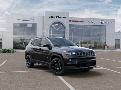 Diamond Black Crystal Pearlcoat 2026 Jeep Compass Latitude