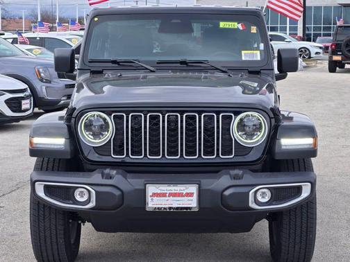 2026 Jeep Wrangler 4-Door Sahara 4x4