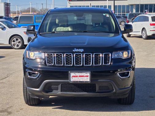 2022 Jeep Grand Cherokee Laredo