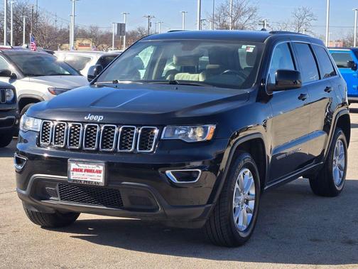 2022 Jeep Grand Cherokee Laredo