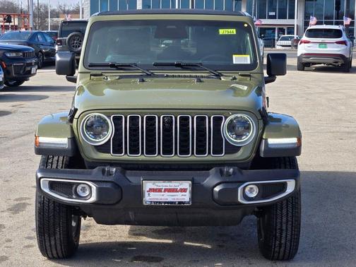 2026 Jeep Wrangler 4-Door Sahara 4x4