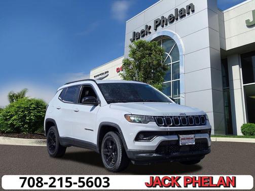Bright White Clearcoat 2024 Jeep Compass Latitude