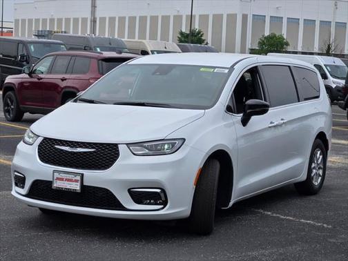 2025 Chrysler Pacifica L