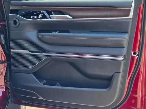 2025 Jeep Grand Wagoneer 4x4