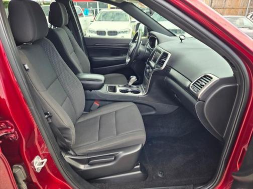 2019 Jeep Grand Cherokee Laredo
