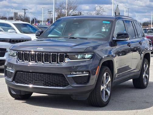 Baltic Gray Metallic Clearcoat 2024 Jeep Grand Cherokee Limited