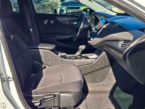 2021 Chevrolet Malibu FWD RS
