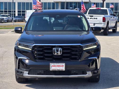 Crystal Black Pearl 2025 Honda Pilot Elite